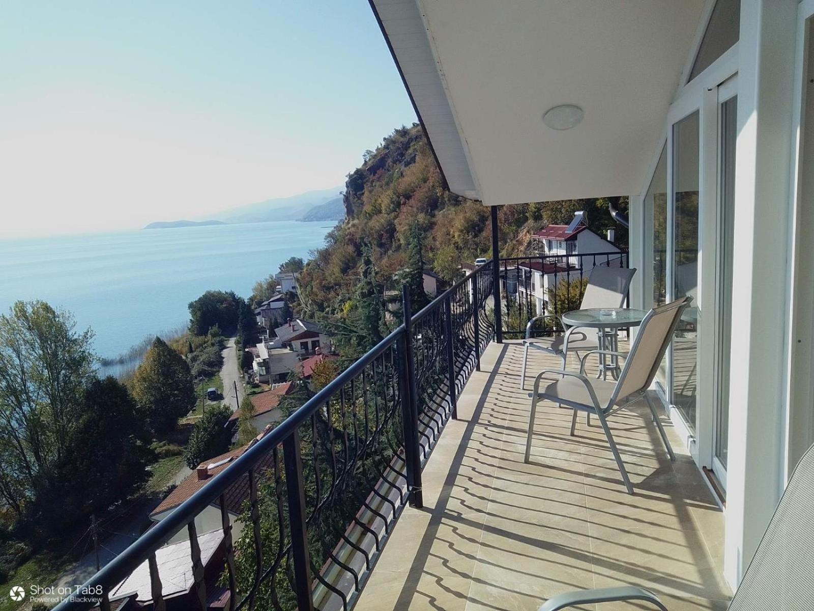 Royal View Apartments Struga Bagian luar foto