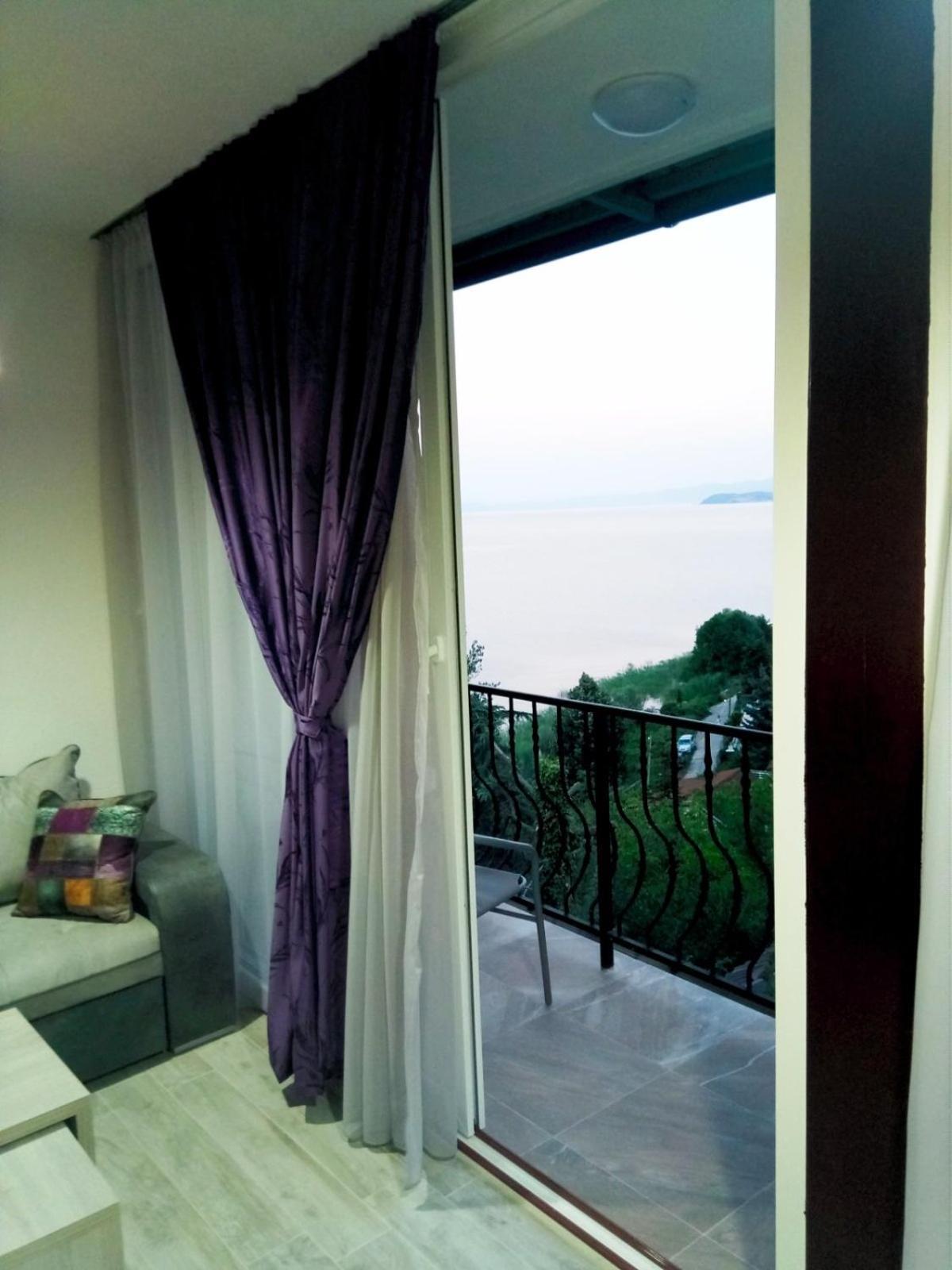 Royal View Apartments Struga Bagian luar foto